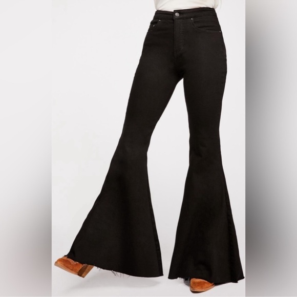 Free People Denim - FREE PEOPLE FLOAT ON FLARE jeans high rise black 28 short